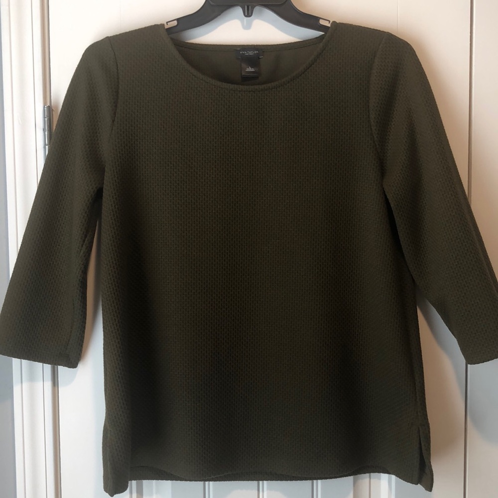 NEW Ann Taylor Olive green 3/4 sleeve top
